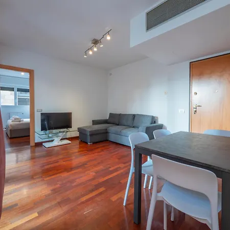 Apartment I Host - Trivulziana 3 Milan